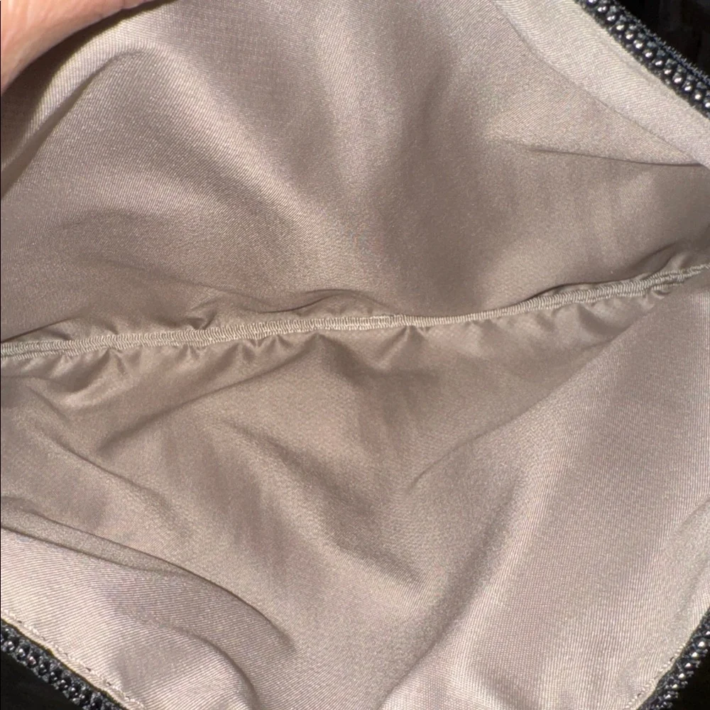 NWOT Tumi Zippered pouch